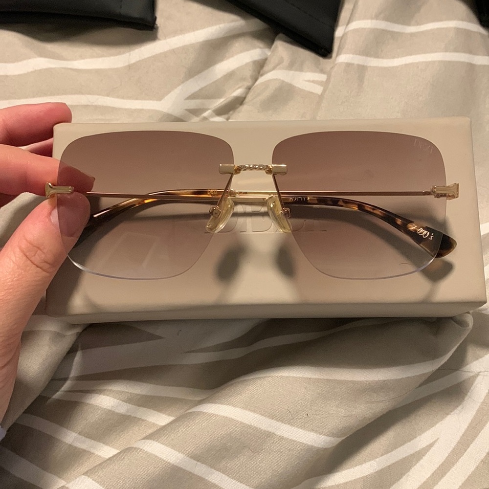 dezi 2000s sunglasses